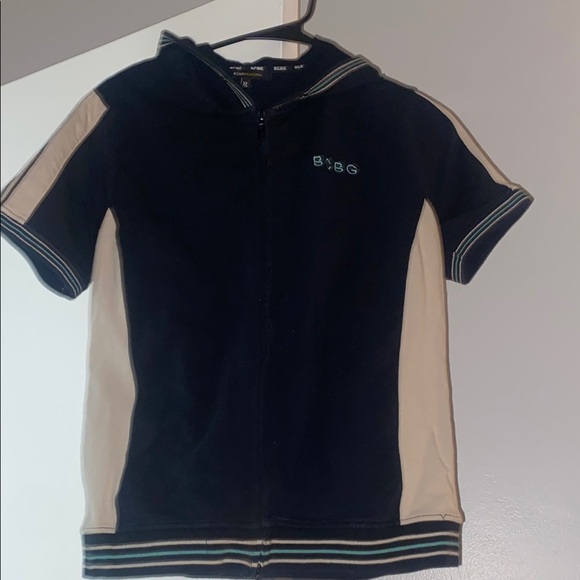 BCBG MAX AZRIA BLACK & IVORY SHORT SLEEVE ACTIVE WEAR JACKET - Picture 2 of 4